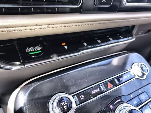 Used 2022 Lincoln Nautilus Reserve w/ Equipment Group 201A image 20