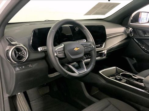 Used 2026 Chevrolet Equinox LT FWD image 14