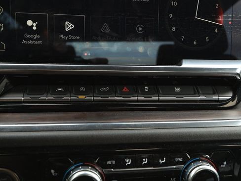 Used 2024 GMC Sierra 1500 SLT image 19