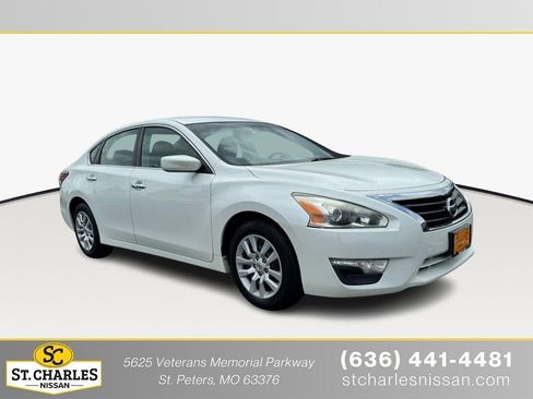 Used 2013 Nissan Altima 2.5 S FWD image 1