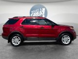 Used 2015 Ford Explorer 4WD image 2
