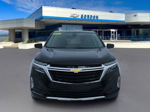 Used 2024 Chevrolet Equinox LT image 2
