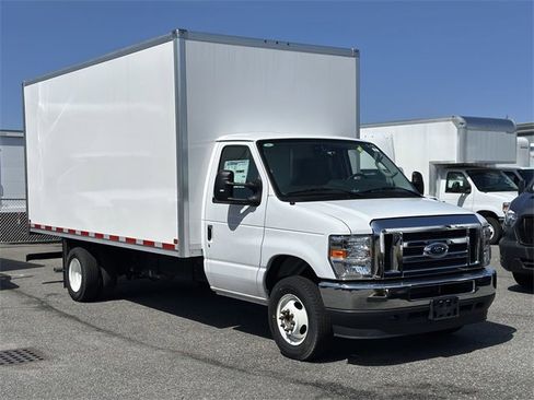 New 2024 Ford E-450 and Econoline 450 Super Duty w/ Power Windows & Locks Group image 63