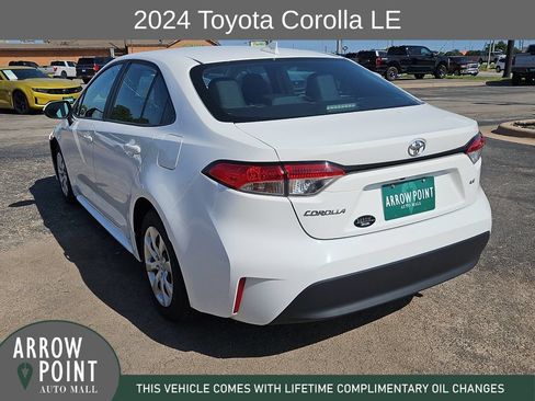 Used 2024 Toyota Corolla LE FWD image 9