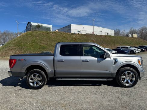 Used 2021 Ford F150 XLT w/ Equipment Group 302A High image 9