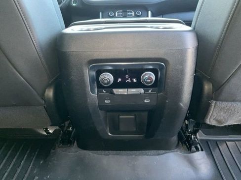 Used 2023 Chevrolet Tahoe Z71 w/ Luxury Package image 17