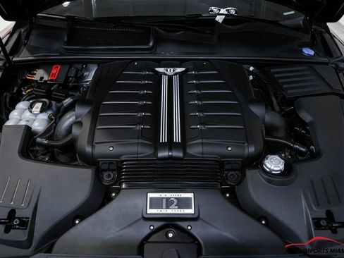 Used 2018 Bentley Bentayga image 37