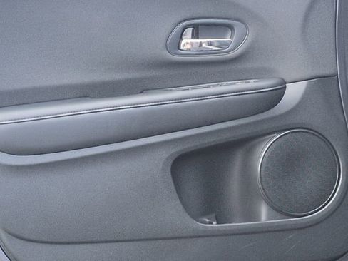Used 2022 Honda HR-V Sport image 13