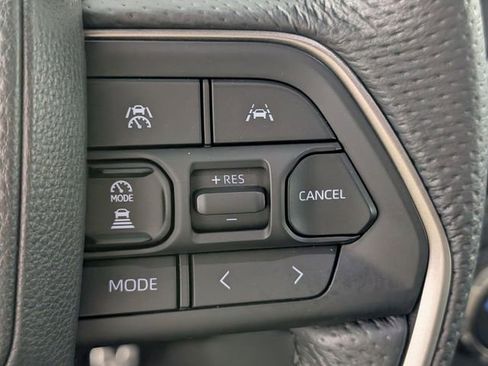 Used 2025 Toyota Tacoma TRD Sport image 15