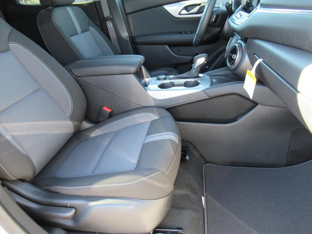 New 2026 Chevrolet Blazer LT w/ Convenience Package FWD image 9