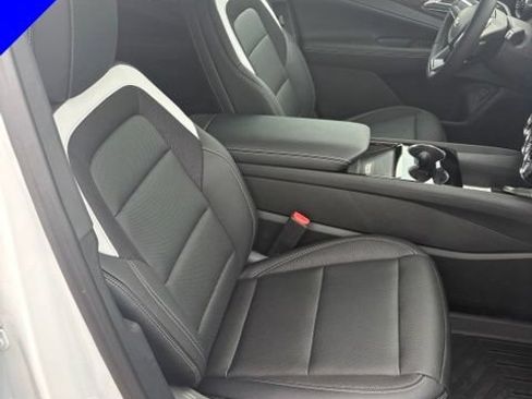 New 2026 Chevrolet Blazer EV LT AWD/4WD image 29