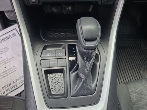 Used 2023 Toyota RAV4 XLE w/ Convenience Package FWD image 22