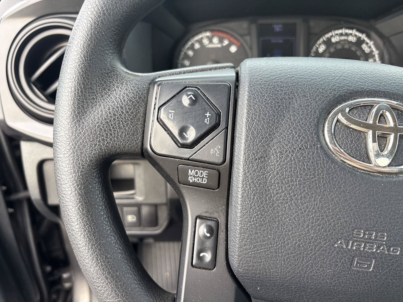 Used 2018 Toyota Tacoma SR AWD/4WD image 18