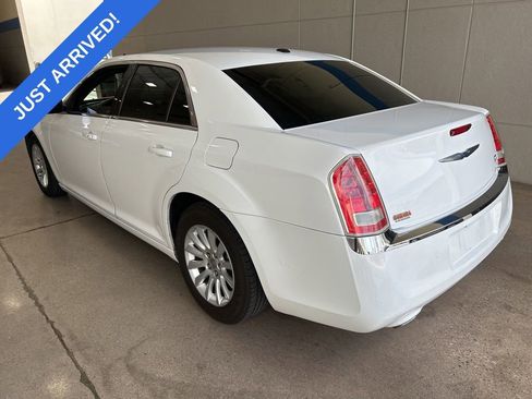 Used 2014 Chrysler 300 image 4