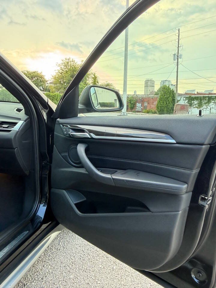 Used 2018 BMW X1 xDrive28i w/ Convenience Package AWD/4WD image 22