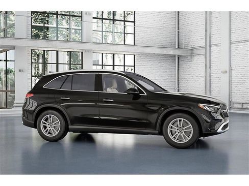 New 2026 Mercedes-Benz GLC 300 4MATIC image 14