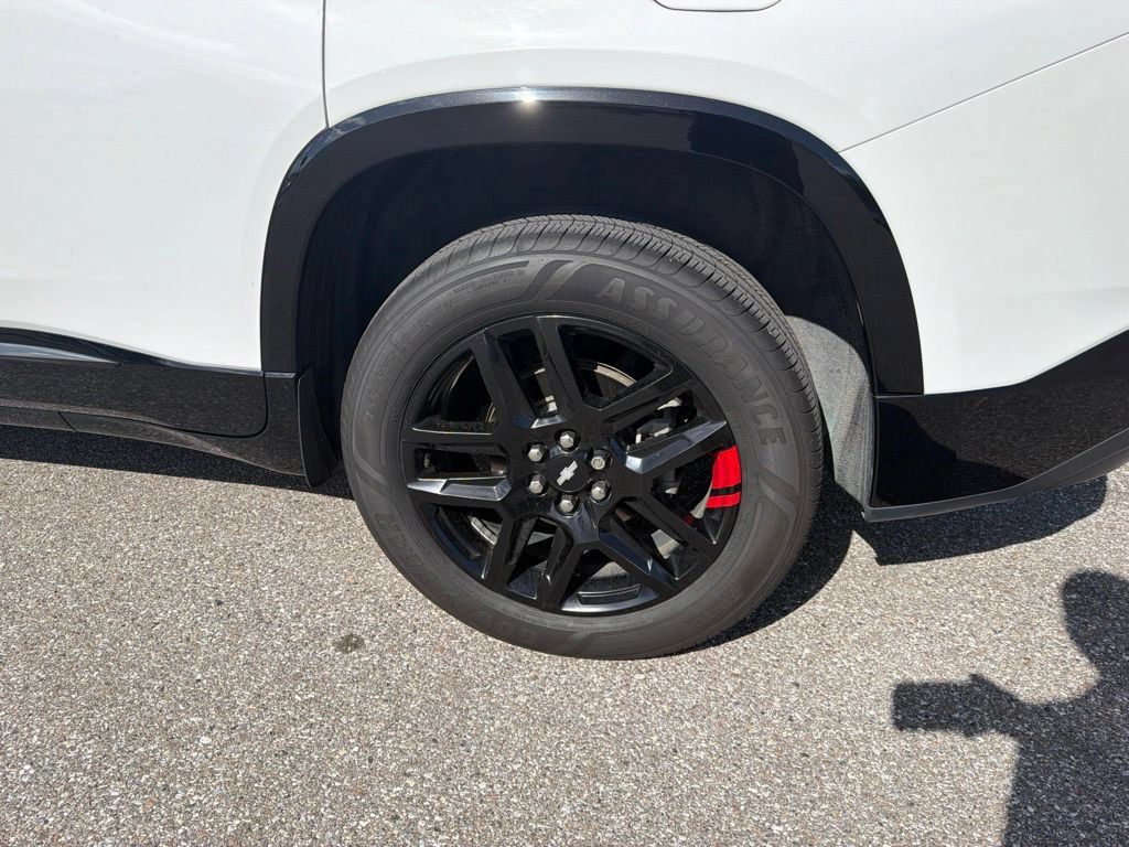 Used 2020 Chevrolet Traverse Premier w/ Redline Edition FWD image 8