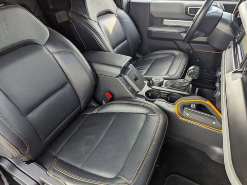 Used 2023 Ford Bronco Badlands w/ Sasquatch Package image 11