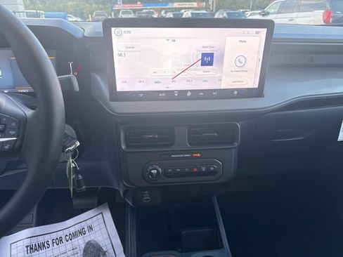 New 2025 Ford Maverick XL image 20