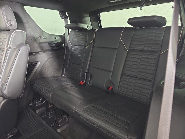 Used 2022 Cadillac Escalade Sport Platinum w/ LPO, ONYX Package AWD/4WD image 30