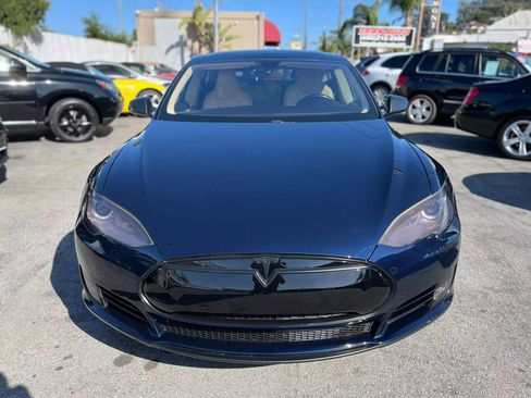 Used 2013 Tesla Model S image 2