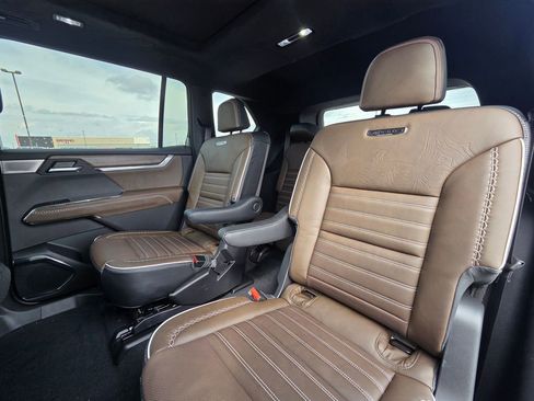 New 2026 GMC Acadia Denali Ultimate FWD image 24