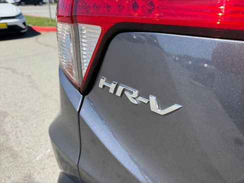 Used 2022 Honda HR-V EX image 10