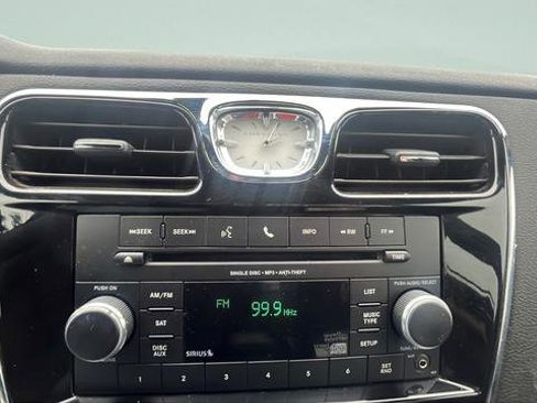 Used 2014 Chrysler 200 Limited image 15