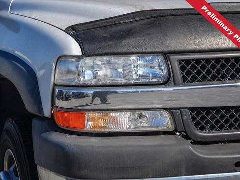 Used 2001 Chevrolet Silverado 3500 LS RWD image 4