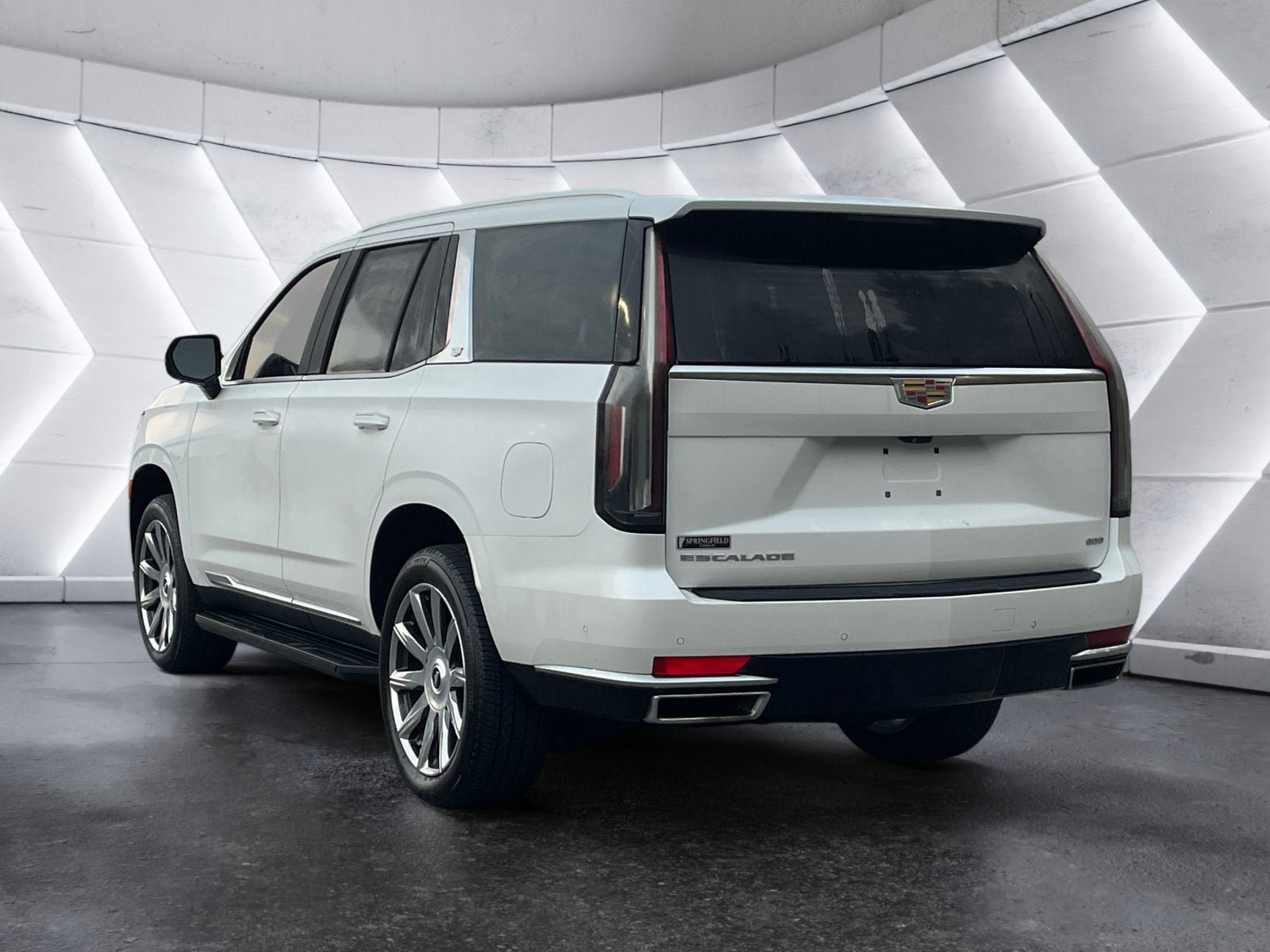 Used 2024 Cadillac Escalade Premium Luxury Platinum AWD/4WD image 4