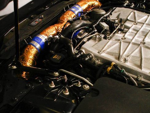 Used 2015 Jaguar F-TYPE R image 25