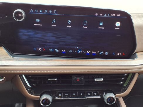 New 2026 Chevrolet Suburban High Country RWD image 9