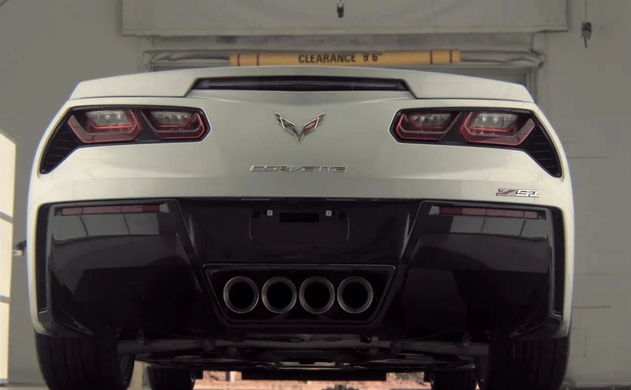 Used 2016 Chevrolet Corvette Stingray Coupe w/ 2LT Preferred Equipment Group RWD image 3