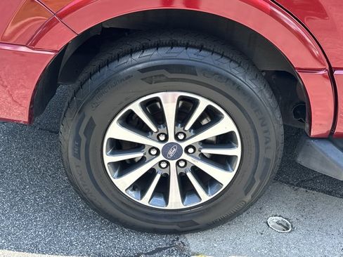 Used 2017 Ford Expedition XLT AWD/4WD image 20