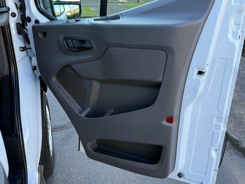 Used 2023 Ford Transit 350 XLT RWD image 21