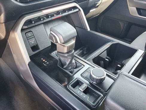 Used 2025 Toyota Tundra SR5 w/ SR5 Convenience Package AWD/4WD image 31