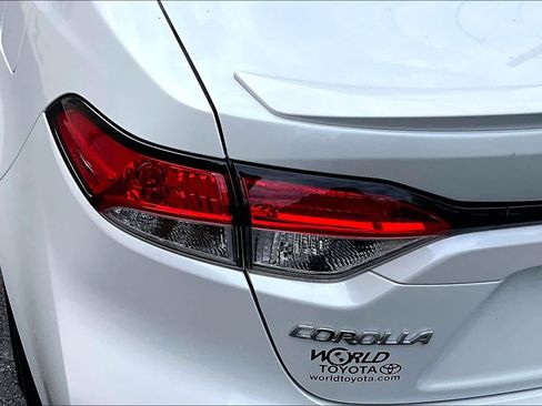 Certified 2025 Toyota Corolla SE w/ Convenience Package FWD image 28