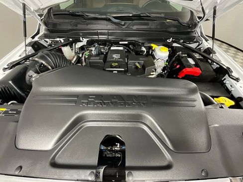 Used 2024 RAM 3500 Limited w/ Towing Technology Group image 28