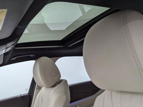 Used 2017 Mercedes-Benz E 300 image 28