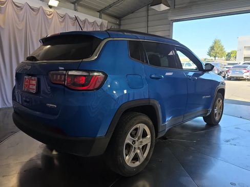Used 2024 Jeep Compass Latitude AWD/4WD image 3