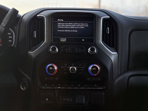 Certified 2022 GMC Sierra 3500 Denali image 21