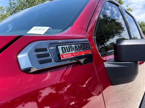 Used 2025 GMC Sierra 2500 AT4 w/ AT4 Premium Plus Package AWD/4WD image 5