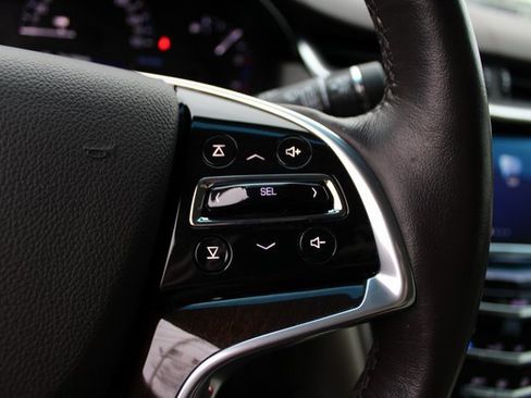 Used 2016 Cadillac XTS Luxury image 18