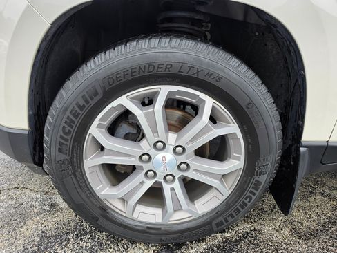 Used 2013 GMC Acadia SLT w/ Technology Package FWD image 14