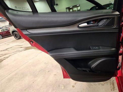 Used 2021 Alfa Romeo Stelvio Ti w/ Nero Edizione image 26