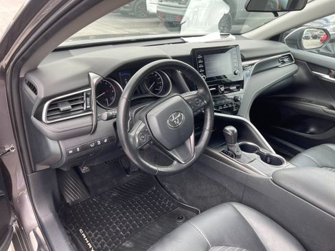 Used 2024 Toyota Camry SE FWD image 11