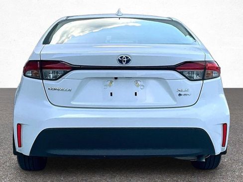 Used 2025 Toyota Corolla XLE FWD image 8