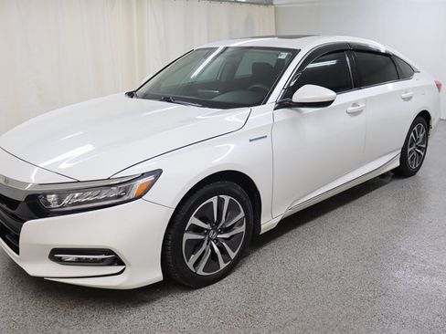 Used 2018 Honda Accord EX image 3