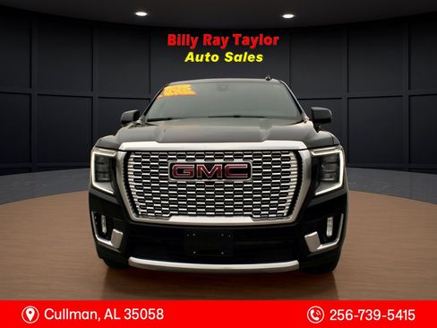Used 2021 GMC Yukon XL Denali w/ Advanced Technology Package image 3