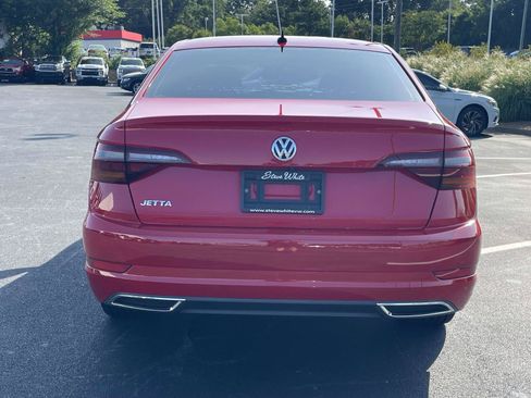 Used 2019 Volkswagen Jetta R-Line w/ R-Line Cold Weather Package FWD image 6